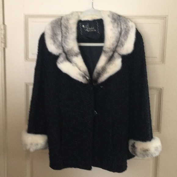 Fur coat - Picture 1 of 1